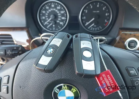 2006 BMW 325I z USA, uszkodzony, nr VIN WBAVB13596PT03563